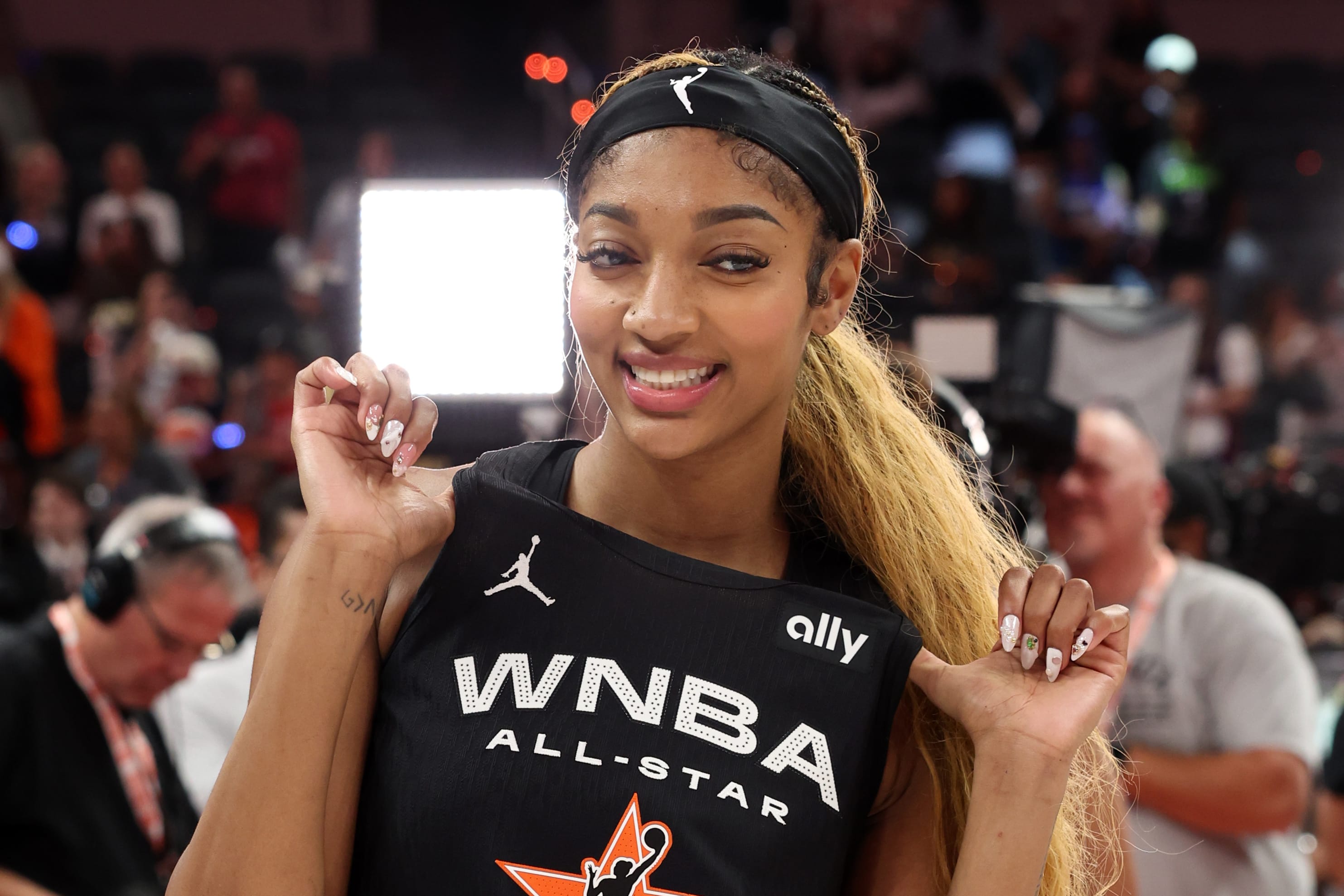 WNBA Pack Surrenders All-Star Fate in Hands of Reese's Chicago Sky