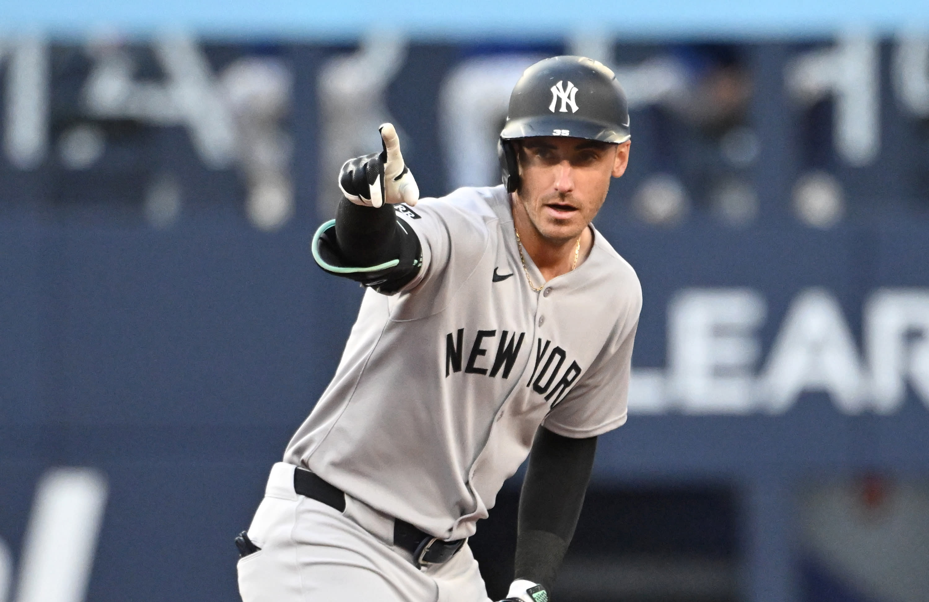 Cody Bellinger's Free Agency Gamble Could Pay Off - Athlon Sports