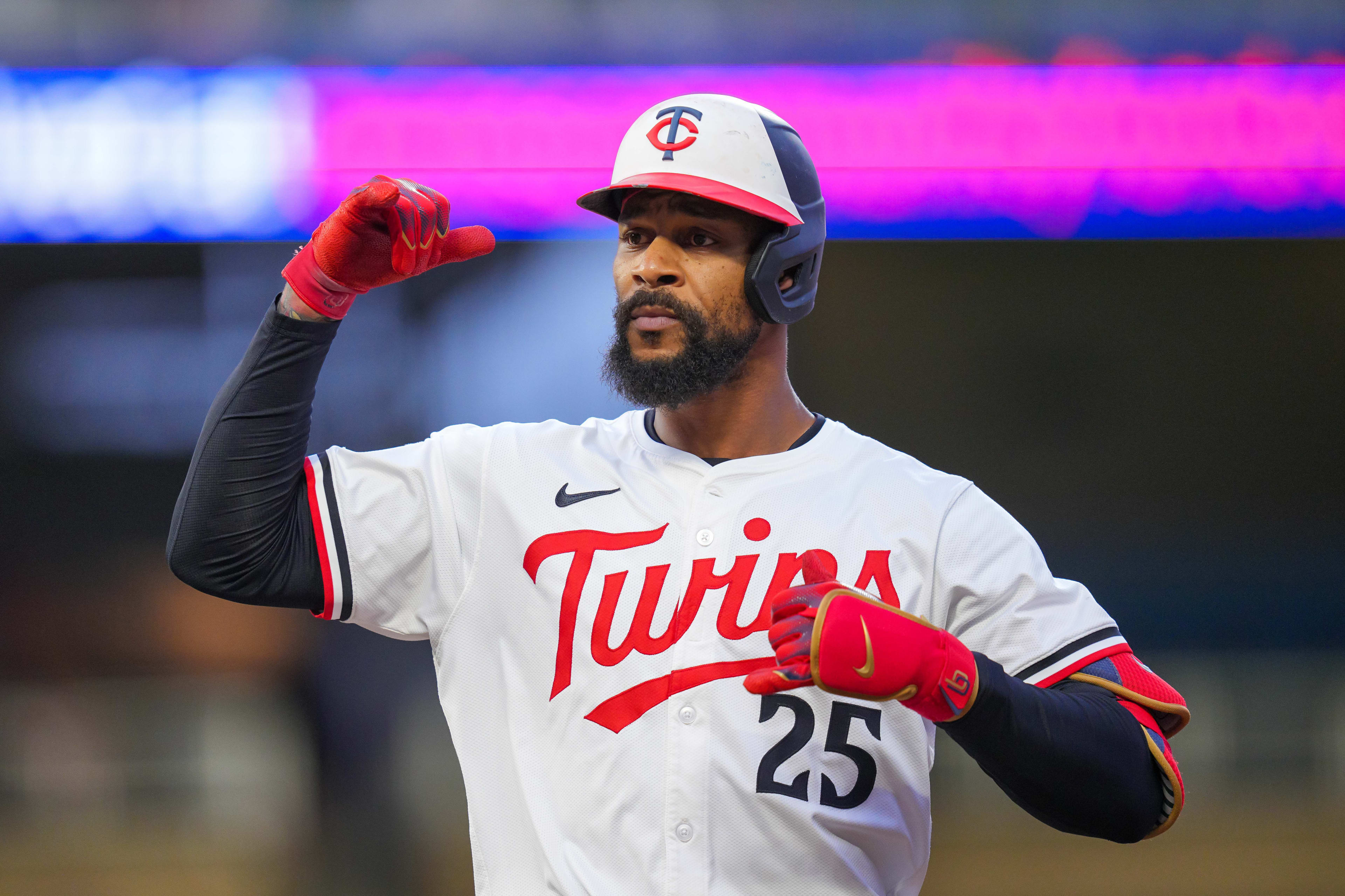 Minnesota Twins outfielder Byron Buxton (25)