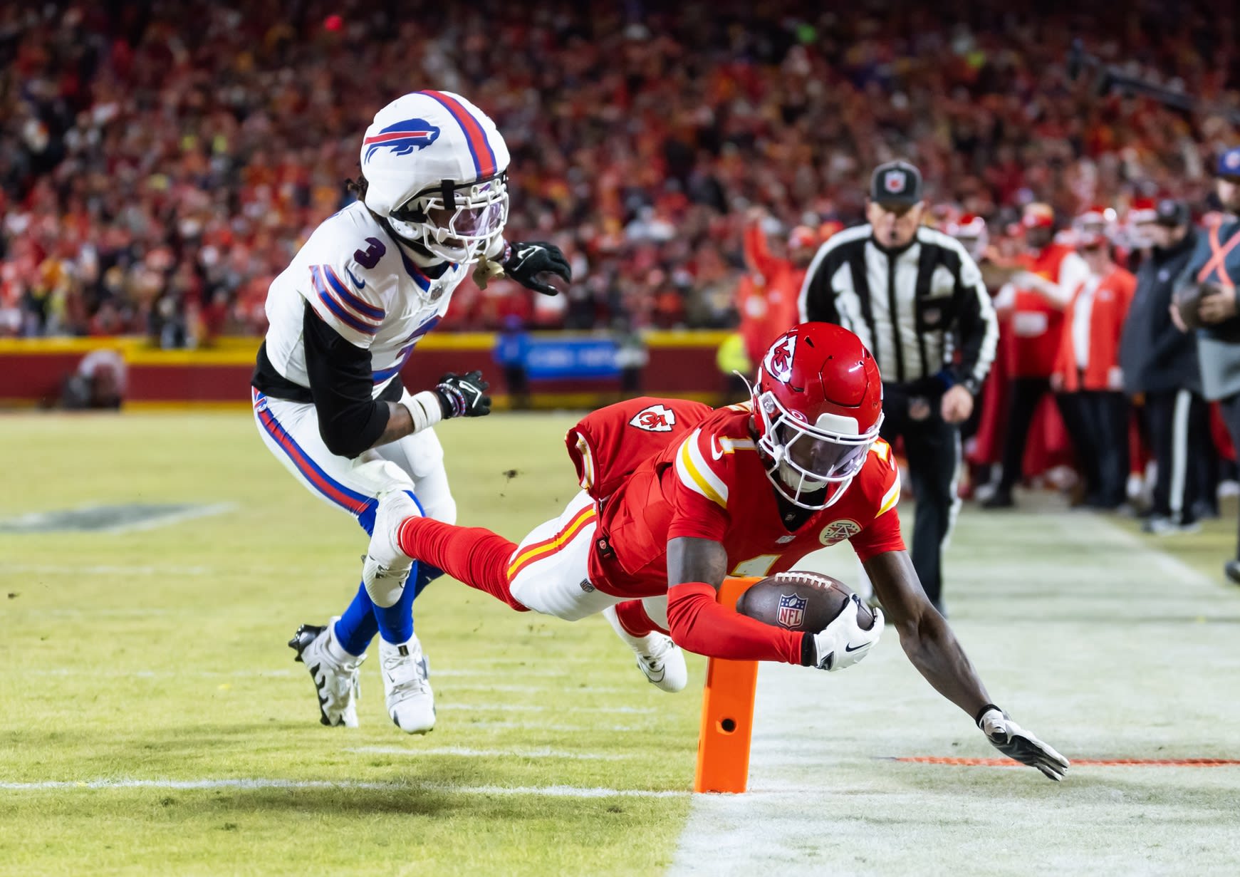 Kansas City Chiefs wide receiver Xavier Worthy dives to score a touchdown against the Buffalo Bills in the AFC Championship Game at Arrowhead Stadium on Jan. 26, 2025.