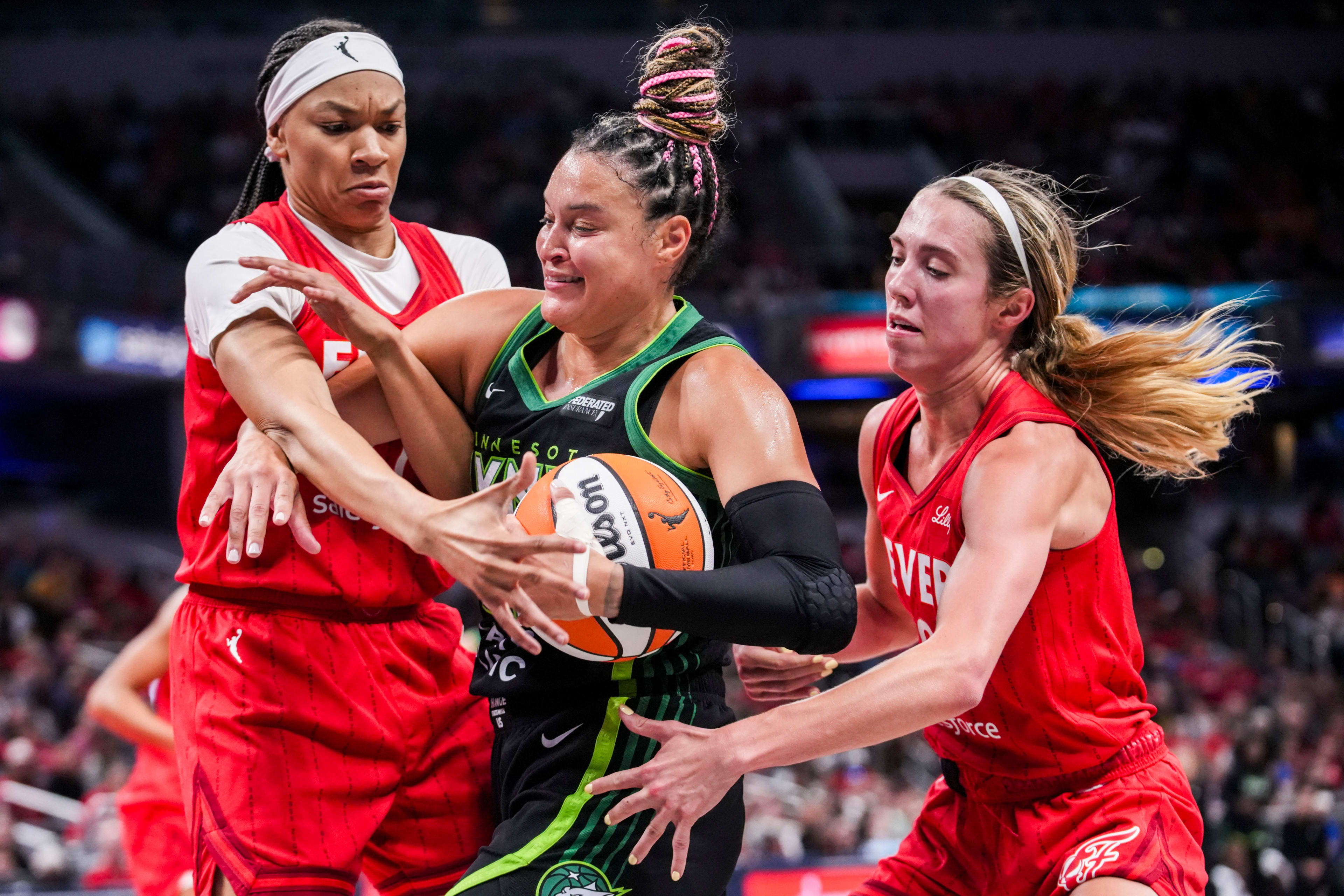 Coach Stephanie White on Lexie Hull After Indiana Fever's 17th Loss: "She  Was Aggressive" - Athlon Sports