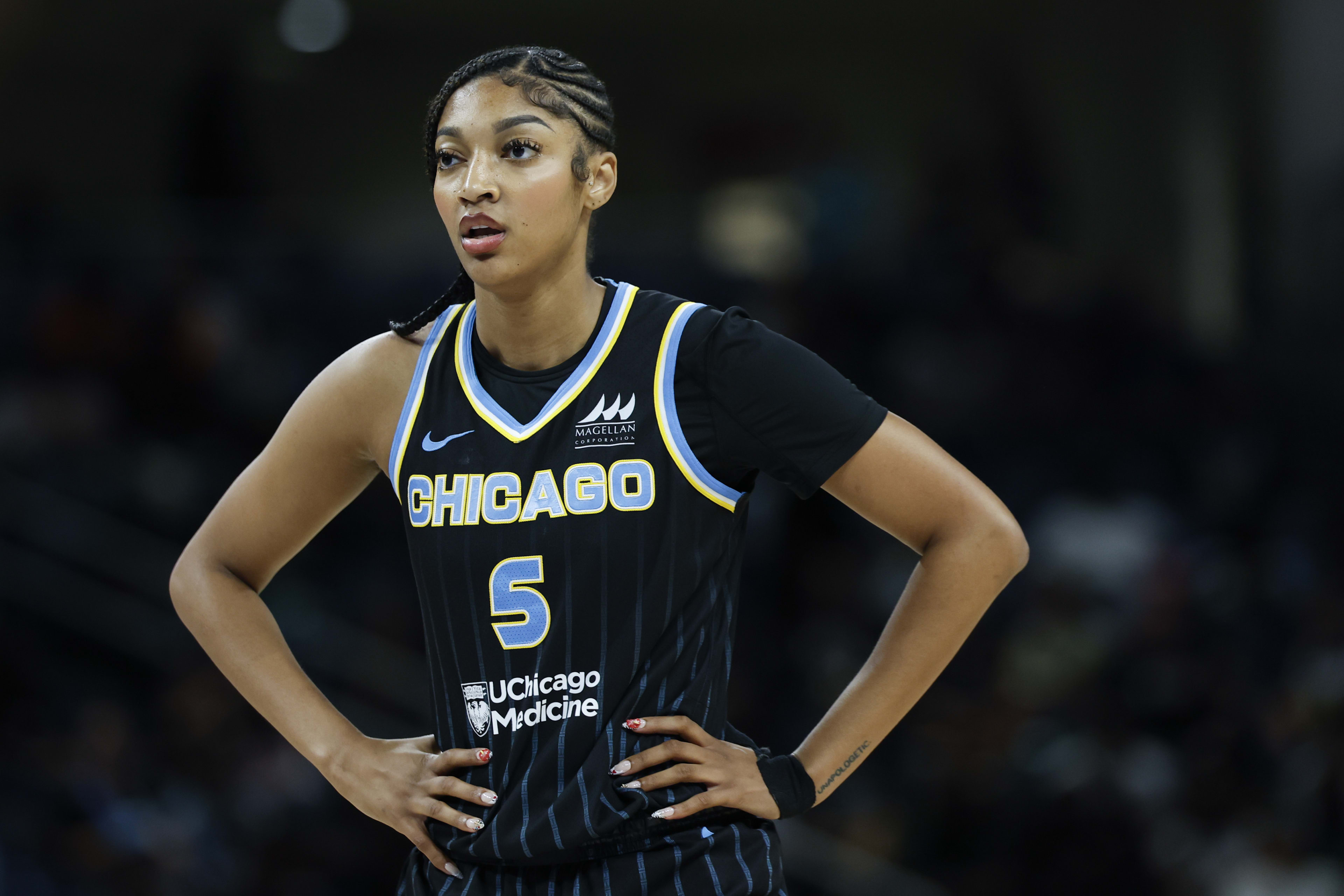 Chicago Sky forward Angel Reese (5).