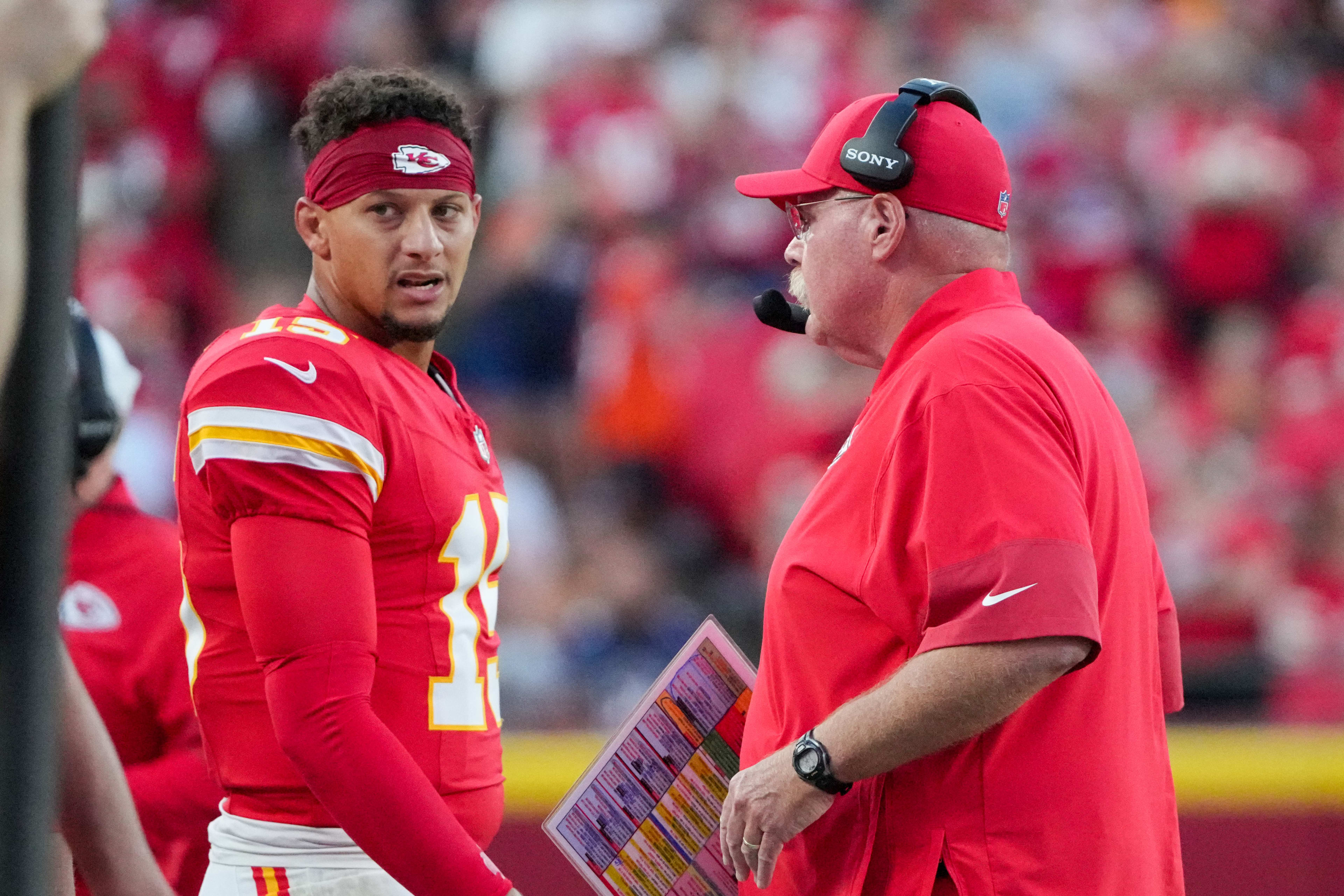 Kansas City Chiefs quarterback Patrick Mahomes (15).