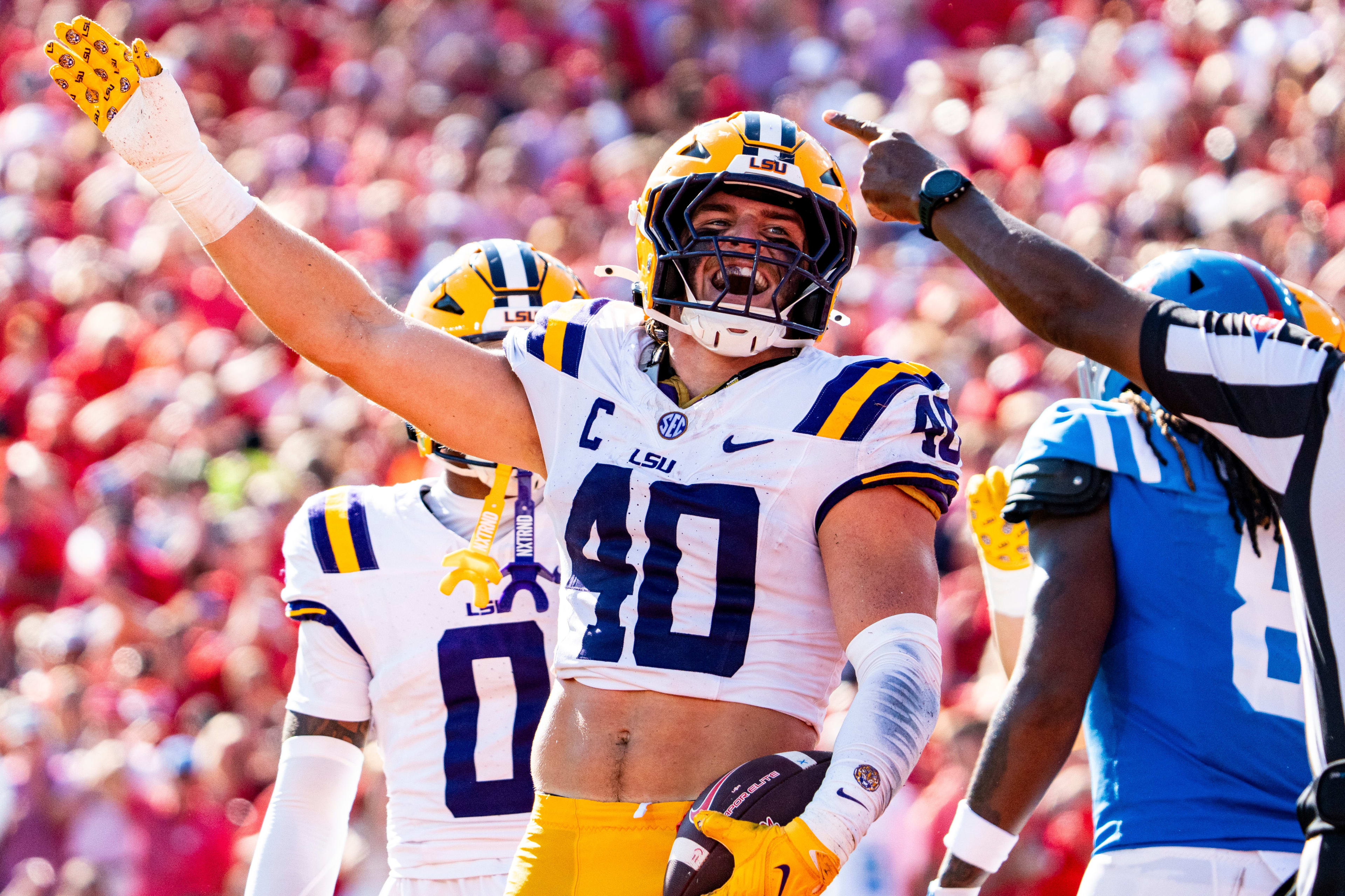 LSU Linebacker Whit Weeks at Center of SEC Drama: Viral Moments, Rivalries, and a Social Media Storm