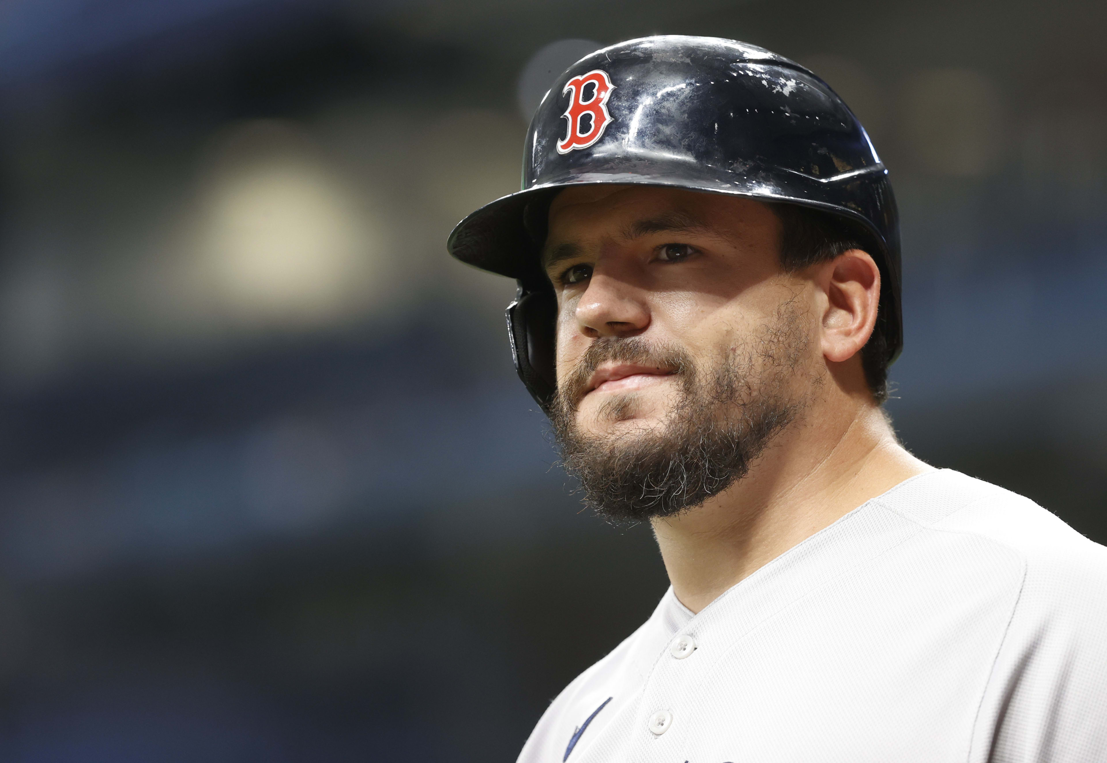 Should the Boston Red Sox bring back former left fielder/designated hitter Kyle Schwarber?
