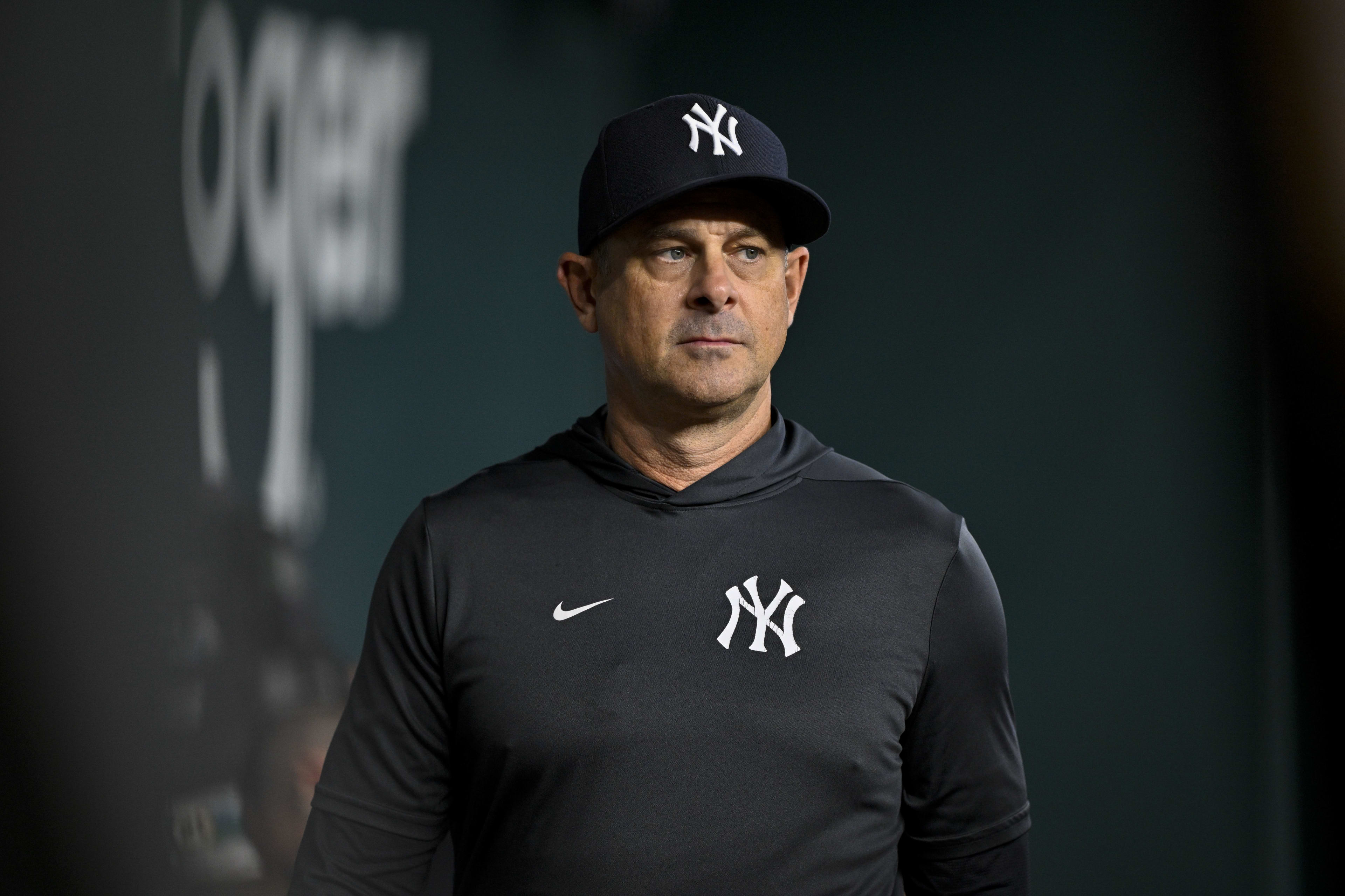 New York Yankees manager Aaron Boone (17)