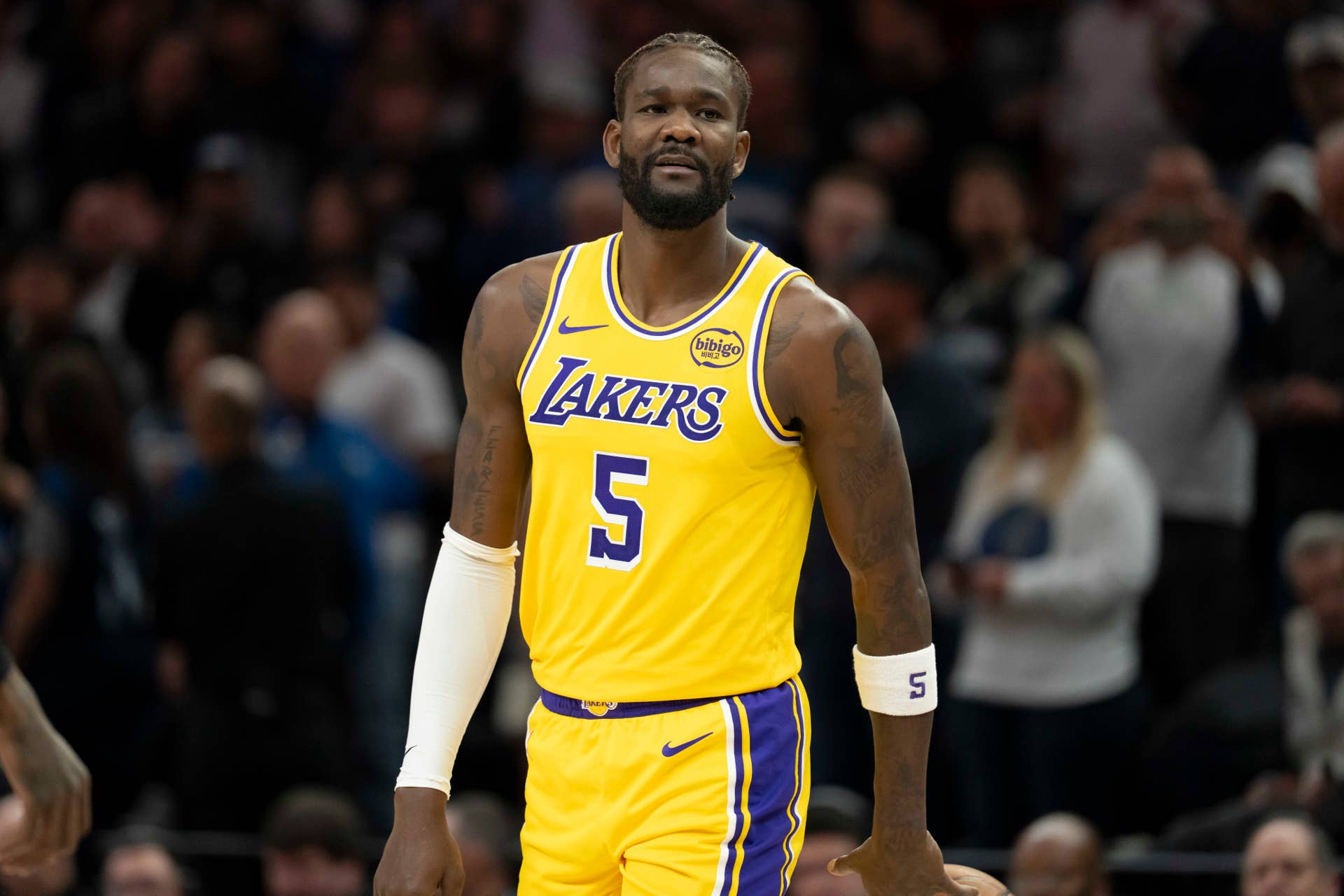 Lakers Announce Deandre Ayton News After Leaving Jazz Game - Athlon Sports