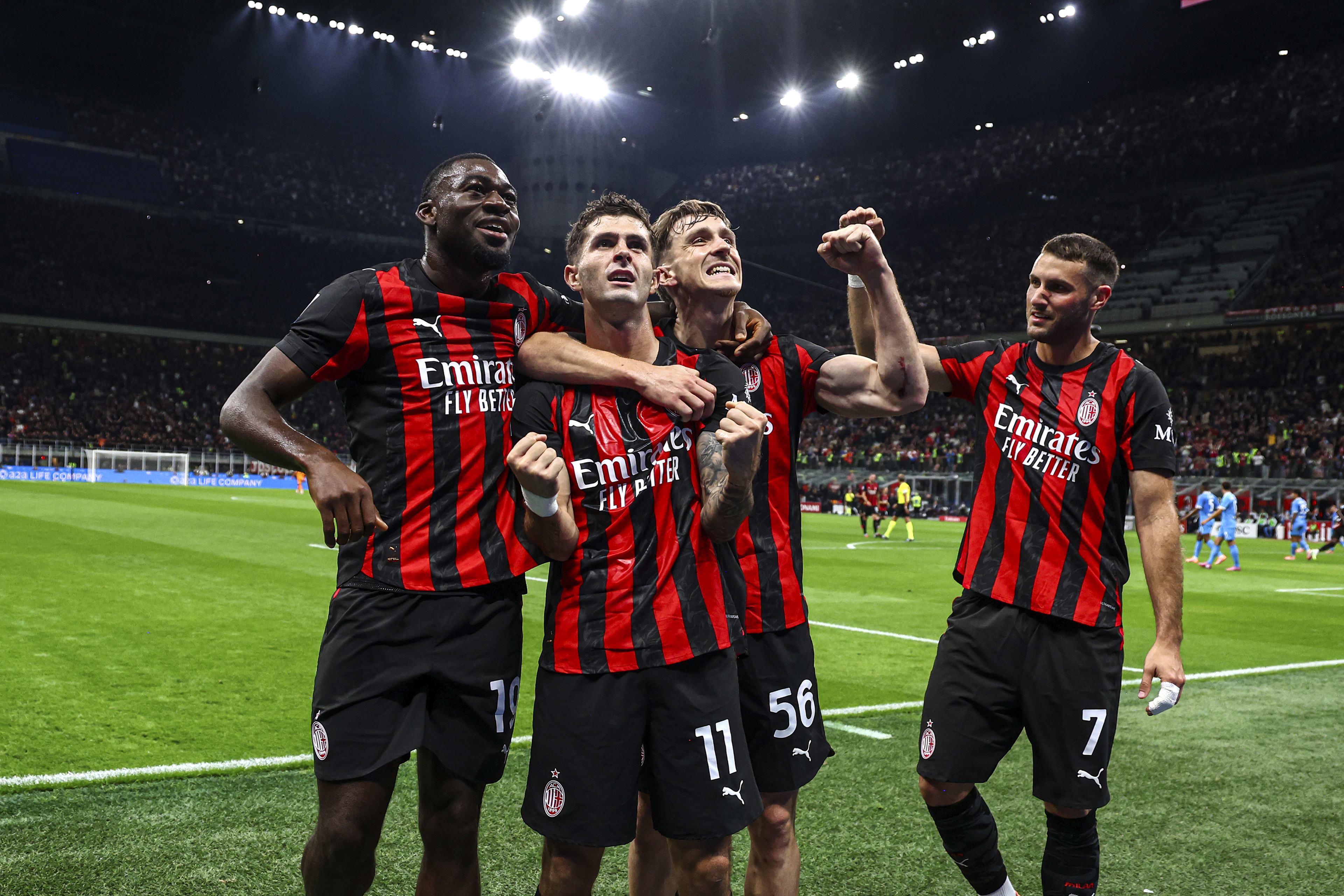 AC Milan Store | kit gara, abbigliamento, accessori, scarpe, regali  esclusivi e gadget, image size:3840x2561